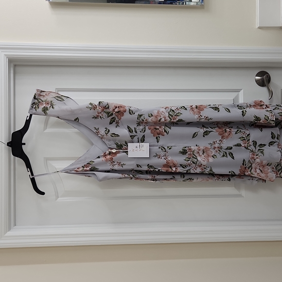 Dress- Floral Midi - Picture 3 of 4